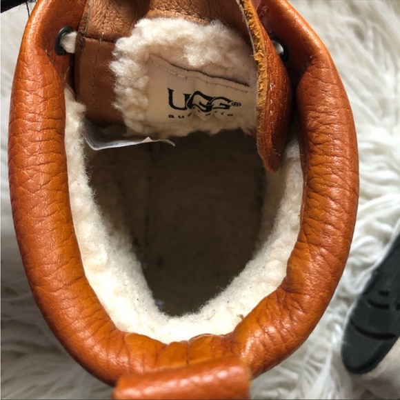 UGG Leather Shearling Sneaker Boots 8.5 - Picture 9 of 9